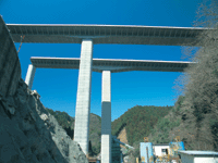 Shiba River Bridge on Shin Tomei Expressway, Shizuoka Prefecture.