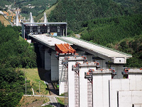 第二東名高速道路　大平高架橋（静岡県）