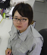 松井　彩香